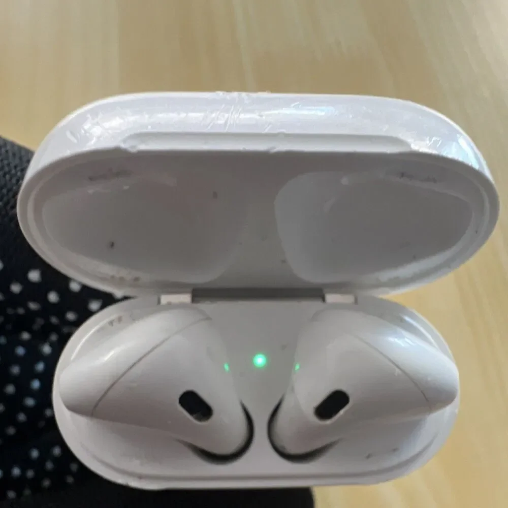 Apple AirPods Wireless Bluetooth In-Ear Earbuds w/ Charging Case A1602 White